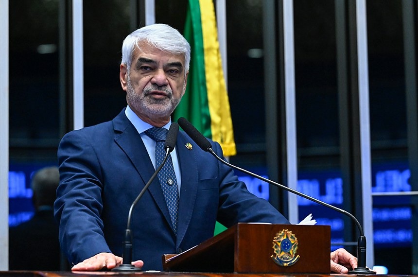 Decisão do TCU sobre Transnordestina é 'equivocada', diz Humberto Costa